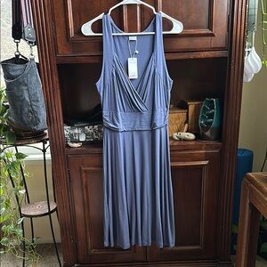 Chic Blue Midi Sundress with Halter Neckline for Cocktail
